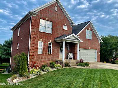 265 Grand Oak Blvd Shepherdsville, KY 40165
