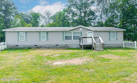 419 Kings Lake Dr Shepherdsville, KY 40165