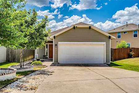 159 Triumph RD Buda, TX 78610