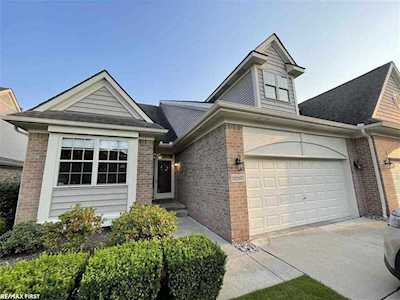 32957 Brookside Circle Livonia, MI 48152