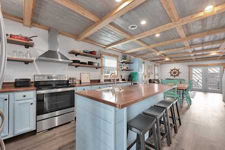 11 Gulf Breeze Ct Destin, FL 32541