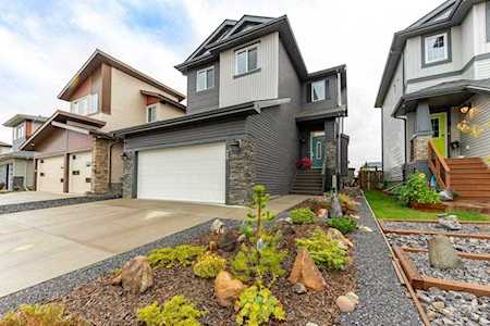 RE/MAX Realty Leduc Alberta Real Estate - Sarah Lizee