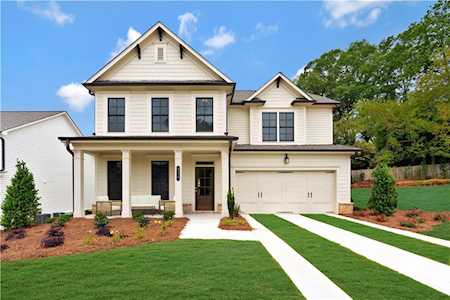 251 Avon Dr Avondale Estates, GA 30002
