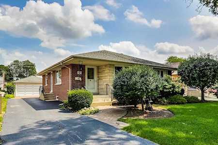 831 N Highland Ave Arlington Heights, IL 60004
