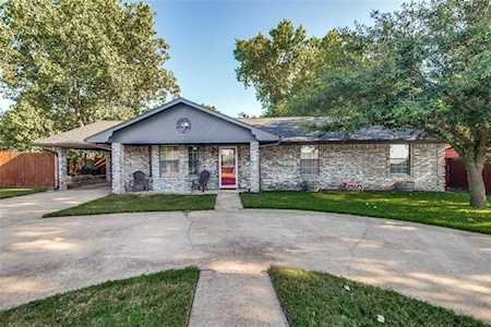 100 Amy Court Collinsville, TX 76233