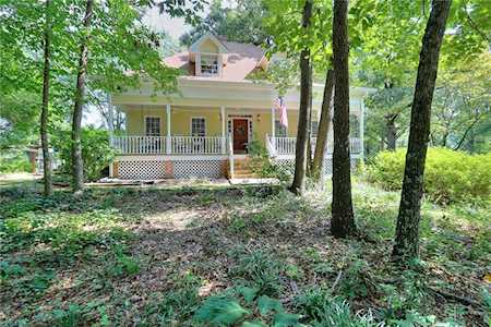 397 Willowwind Dr Loganville, GA 30052