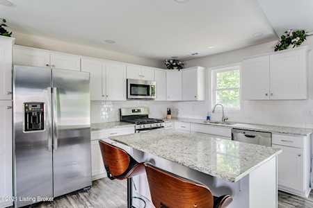 3118 Sunny Ln Louisville, KY 40205