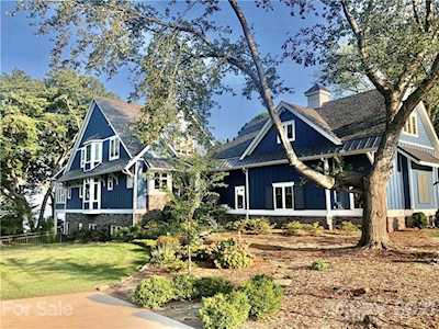 1972 Yacht Club Dr Denver, NC 28037