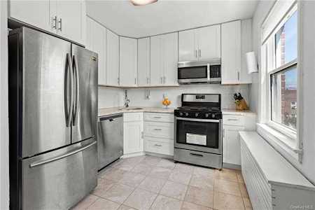 8 Leewood Circle #7R Eastchester, NY 10709