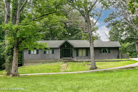 2212 Tucker Station Rd Louisville, KY 40299