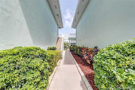 2100 NE 38th St #229 Lighthouse Point, FL 33064