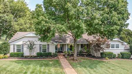 122 Fairways Dr Hendersonville, TN 37075
