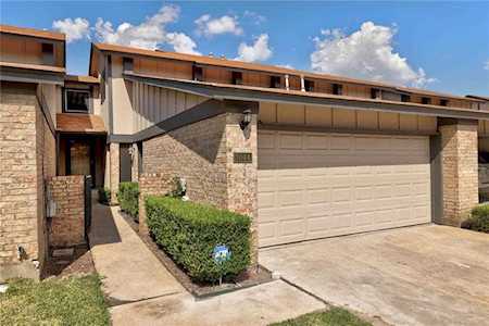 1044 Verbena DR Austin, TX 78750