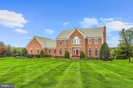 17320 Pink Dogwood Ct Mount Airy, MD 21771
