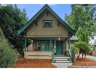 7413 SE Stark St Portland, OR 97215
