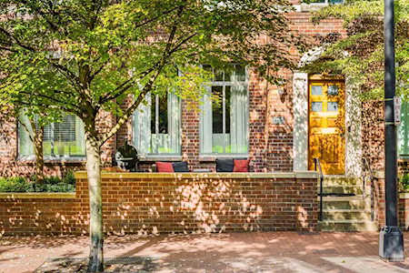 250 Daniel Burnham Square Columbus, OH 43215