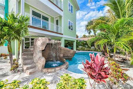 2301 Avenue C Bradenton Beach, FL 34217