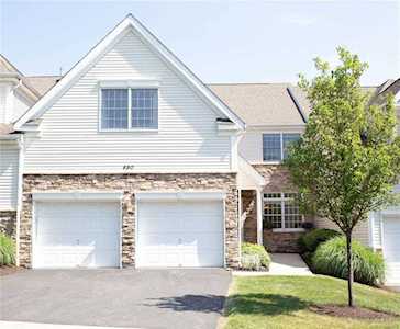 490 Inverness Circle Easton, PA 18042