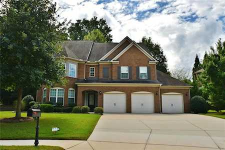 318 Field House Ct SW Lilburn, GA 30047