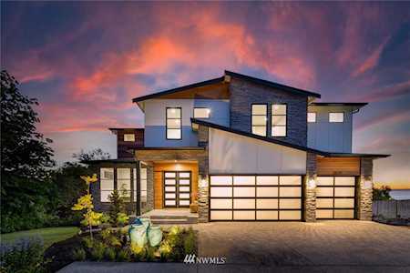 20129 24th Ave NW Shoreline, WA 98177