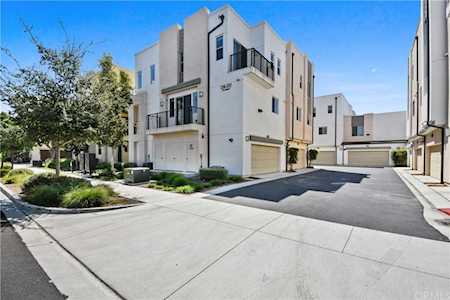 220 Paramount Irvine, CA 92618