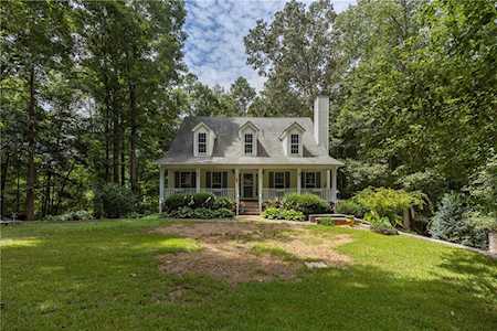 3954 Greenview Dr Oakwood, GA 30566