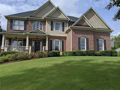 1095 Bascomb Farm Dr Alpharetta, GA 30009