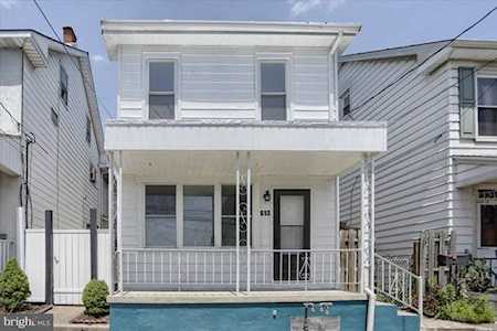 613 3rd St N Steelton, PA 17113