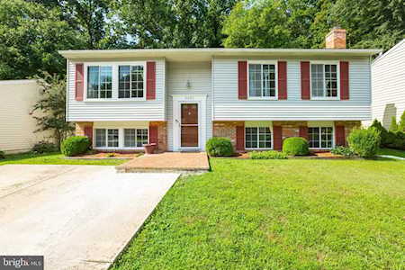 8483 Summer Breeze Ln Springfield, VA 22153