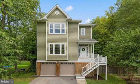 1264A Creek Dr Annapolis, MD 21403