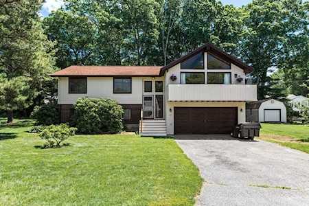 13 Fairfield St Webster, MA 01570