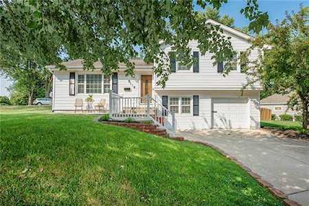 9118 W 88th St Overland Park, KS 66212