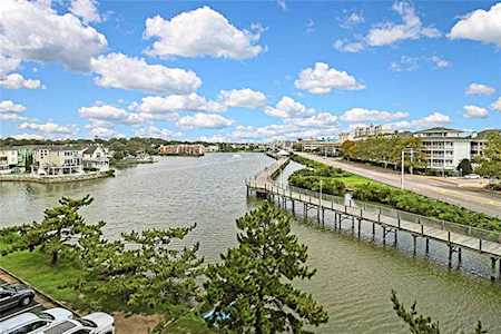 500 Pacific Ave #401 Virginia Beach, VA 23451