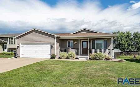 504 Lois Ln Harrisburg, SD 57032