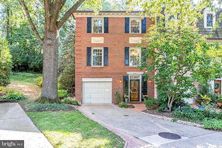 2401 Queen St S Arlington, VA 22202