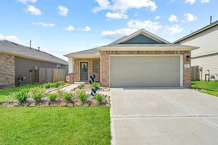 421 Camas Creek Ln Magnolia, TX 77354