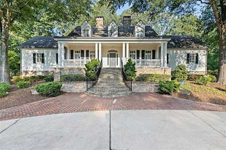 1335 Marietta Country Club Dr Kennesaw, GA 30152