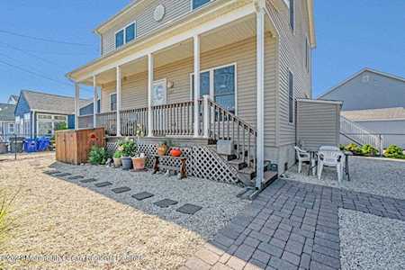271 Kearney Ave Seaside Heights, NJ 08751