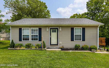 22 Thorne Heights Eminence, KY 40019
