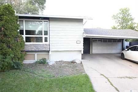 1012 Lorimer Place Regina, SK S4R 3Y4