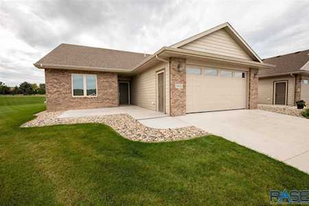 5431 S Salvation Pl Sioux Falls, SD 57108