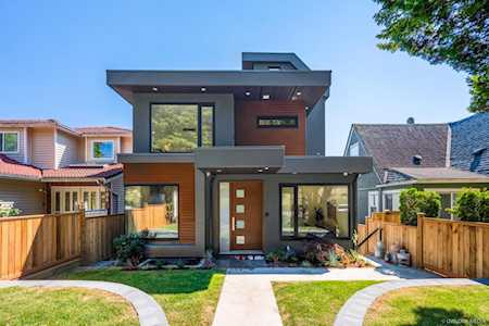 116 W 59th Avenue Vancouver, BC V5X 1W9