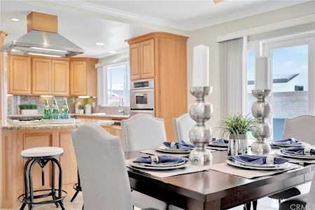 2744 Fremont Ln Costa Mesa, CA 92626