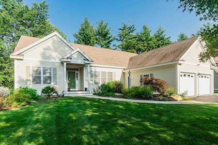 94 Aspen Way Manchester, NH 03104