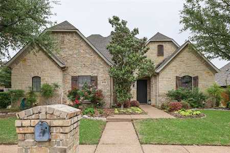8336 Park Brook Drive North Richland Hills, TX 76182