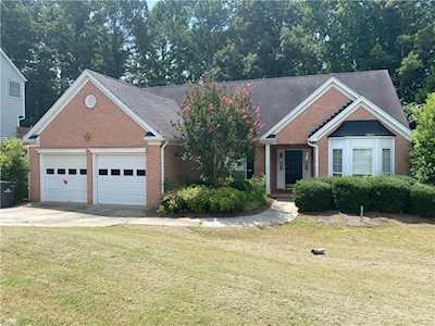 1072 Wildwood Wake Bend Dacula, GA 30019