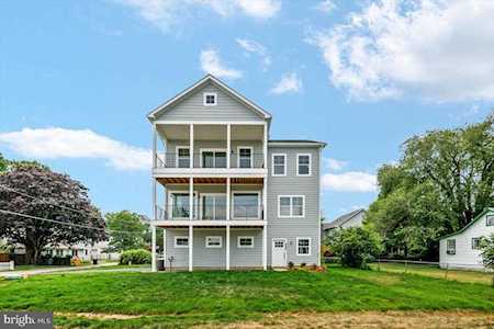 4006 Chesapeake Dr Edgewater, MD 21037