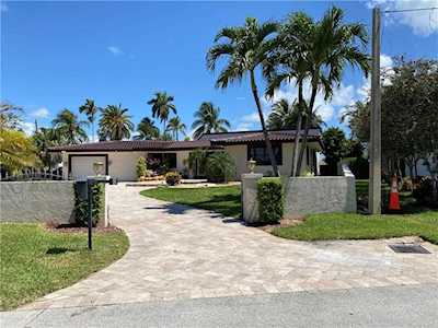 2201 SE 8th St Pompano Beach, FL 33062