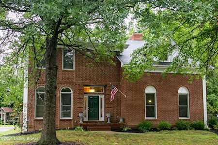 307 Lyndonwoods Cir Louisville, KY 40222