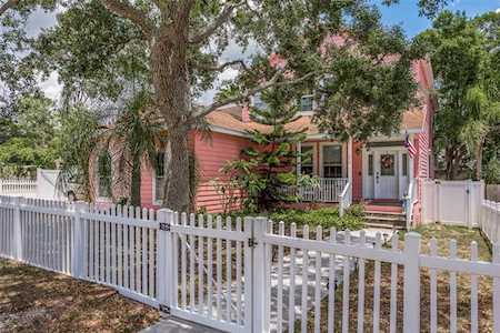 574 Jefferson St Palm Harbor, FL 34683
